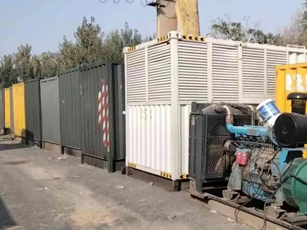 灵武200KW柴油发电机机组每小时油耗是多少？